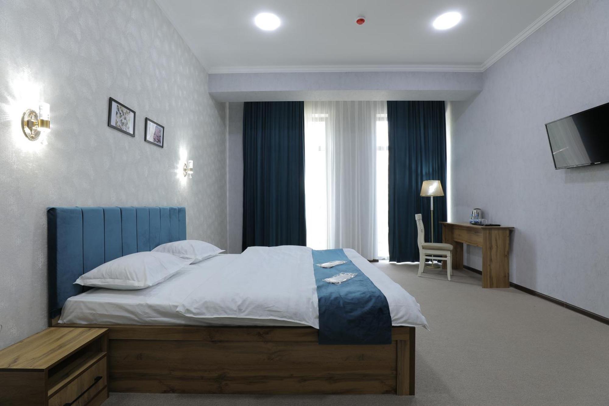 Resident Hotel Tashkent Esterno foto