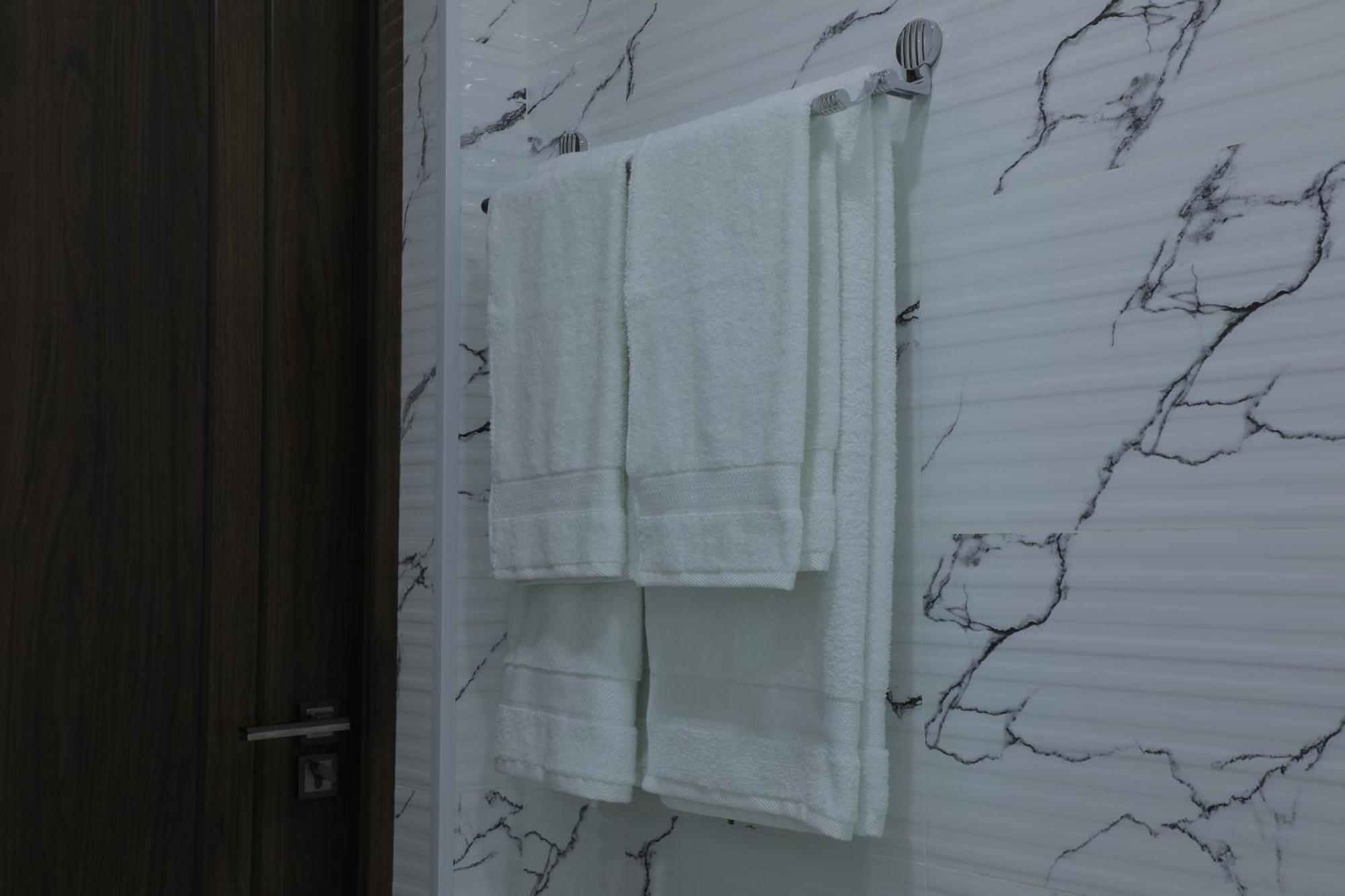 Resident Hotel Tashkent Esterno foto