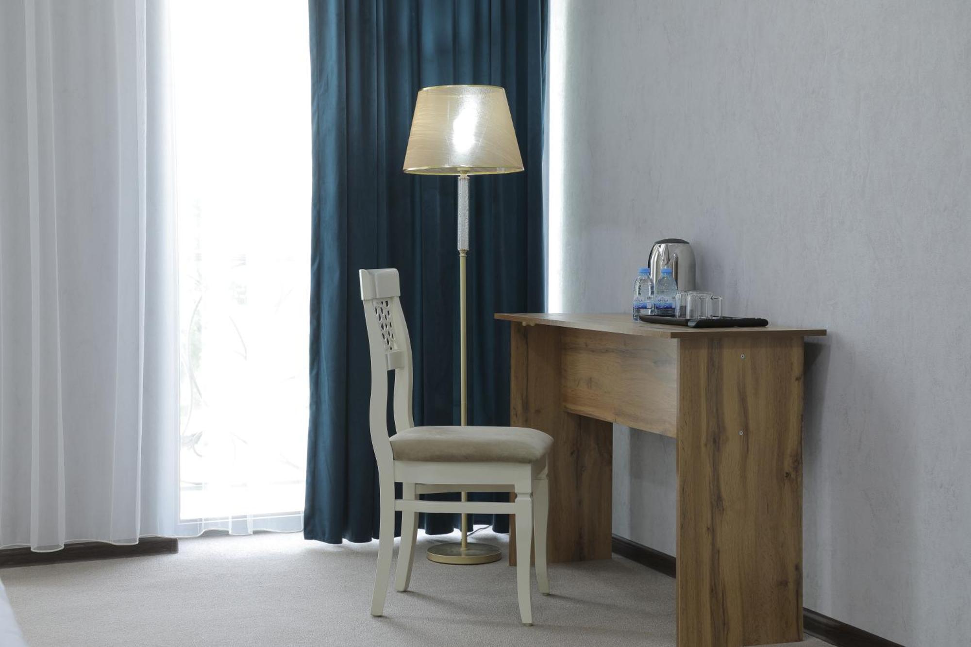 Resident Hotel Tashkent Esterno foto