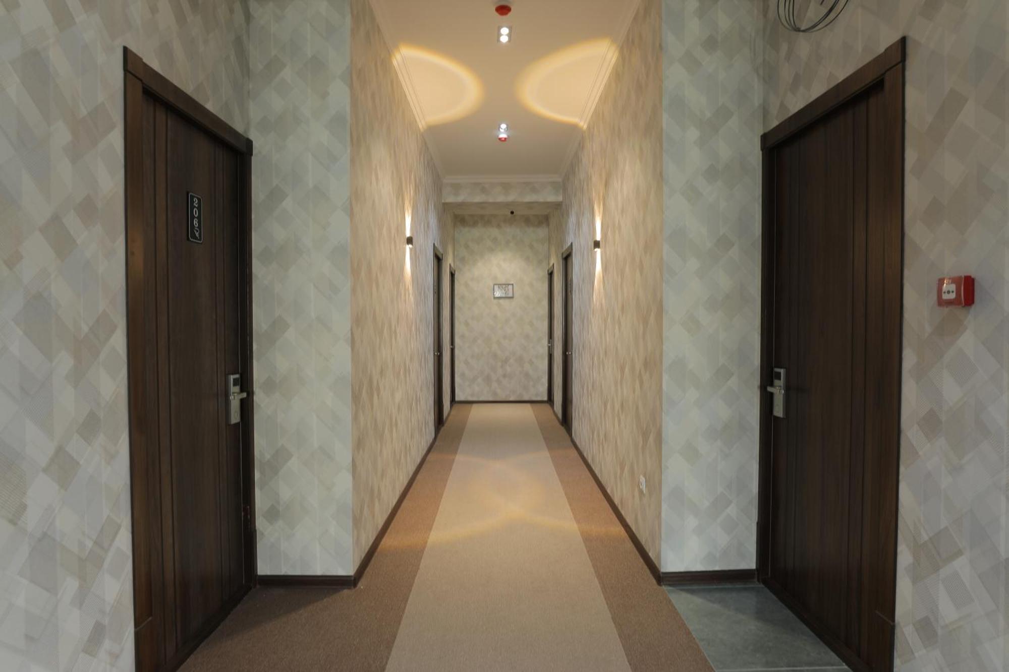 Resident Hotel Tashkent Esterno foto