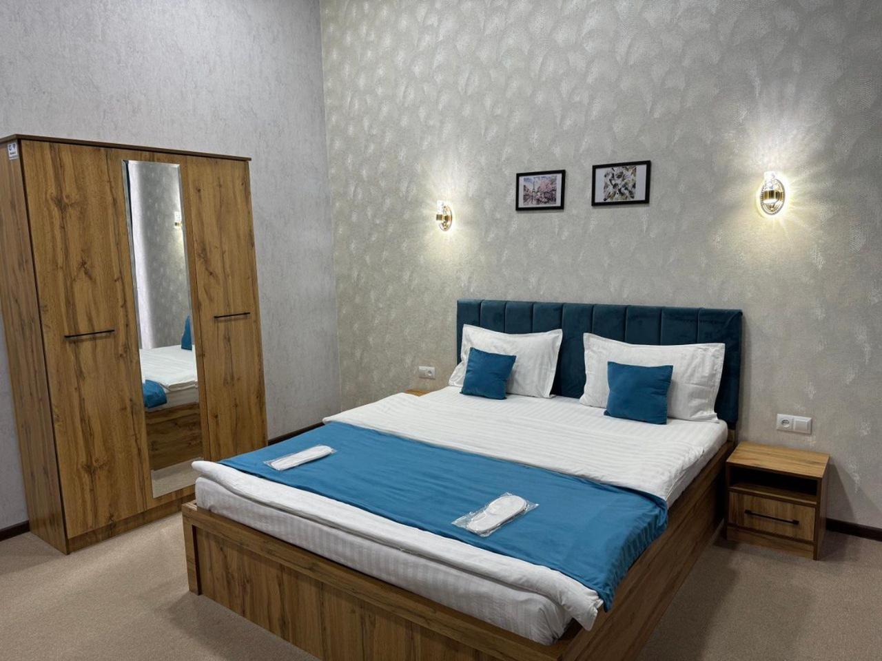 Resident Hotel Tashkent Esterno foto
