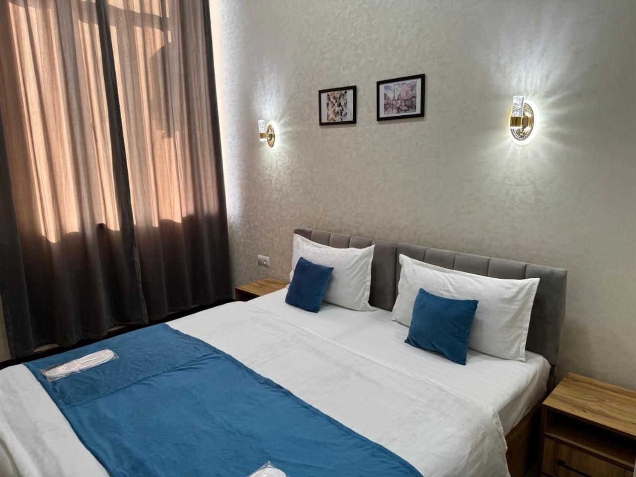 Resident Hotel Tashkent Esterno foto