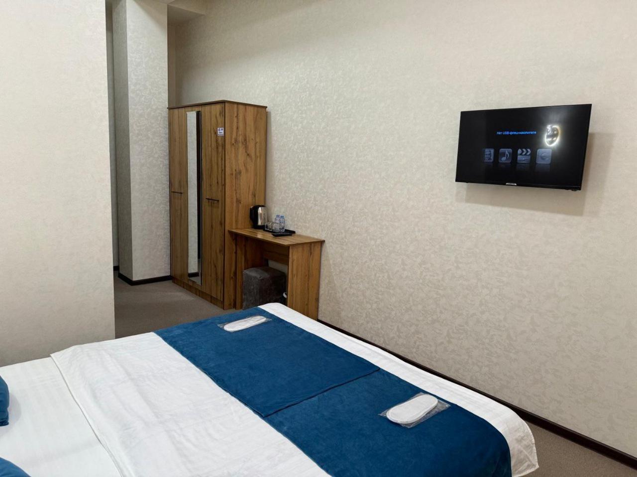 Resident Hotel Tashkent Esterno foto