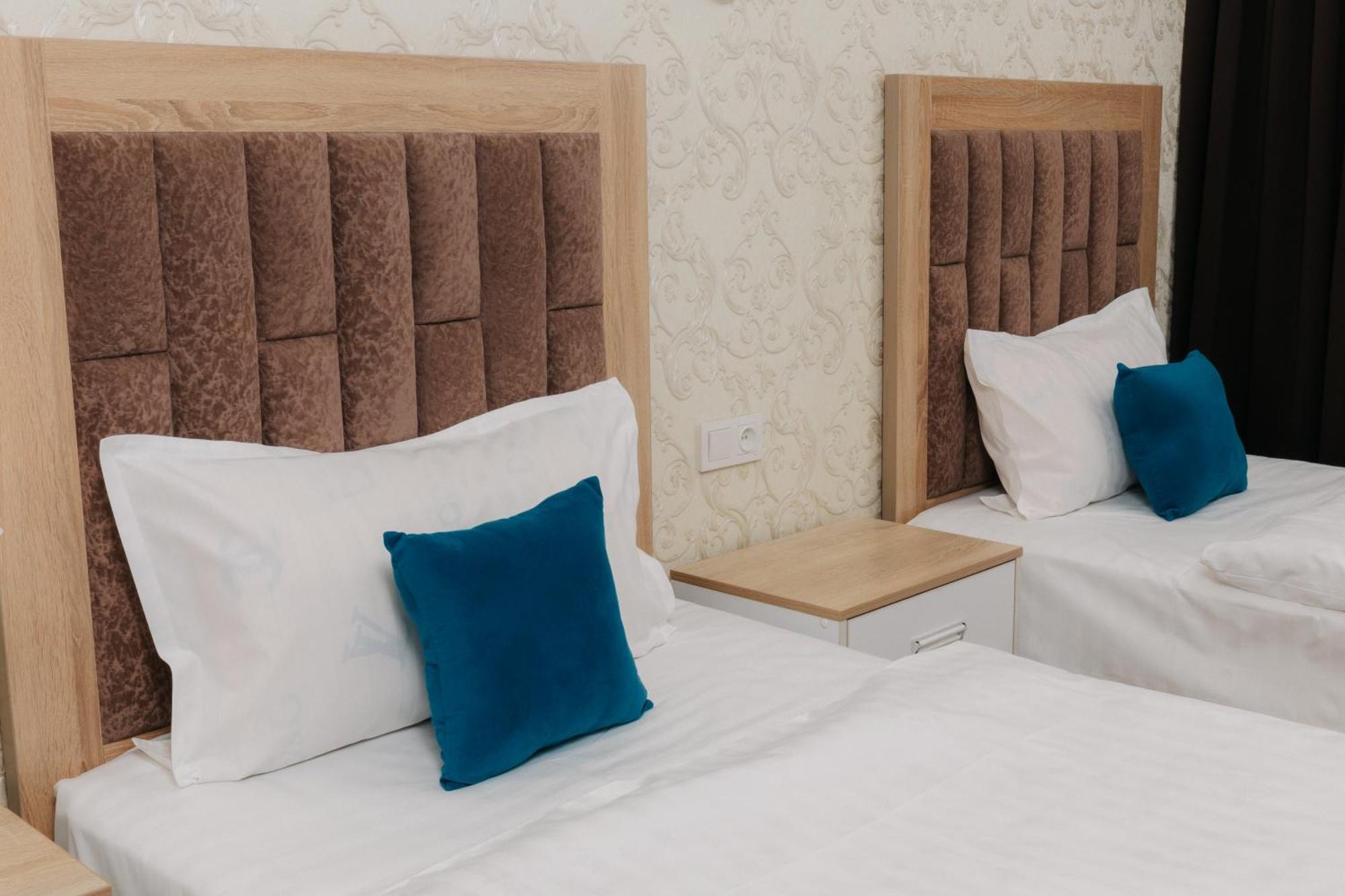 Resident Hotel Tashkent Esterno foto
