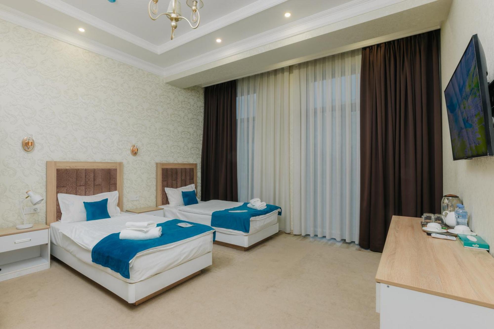 Resident Hotel Tashkent Esterno foto