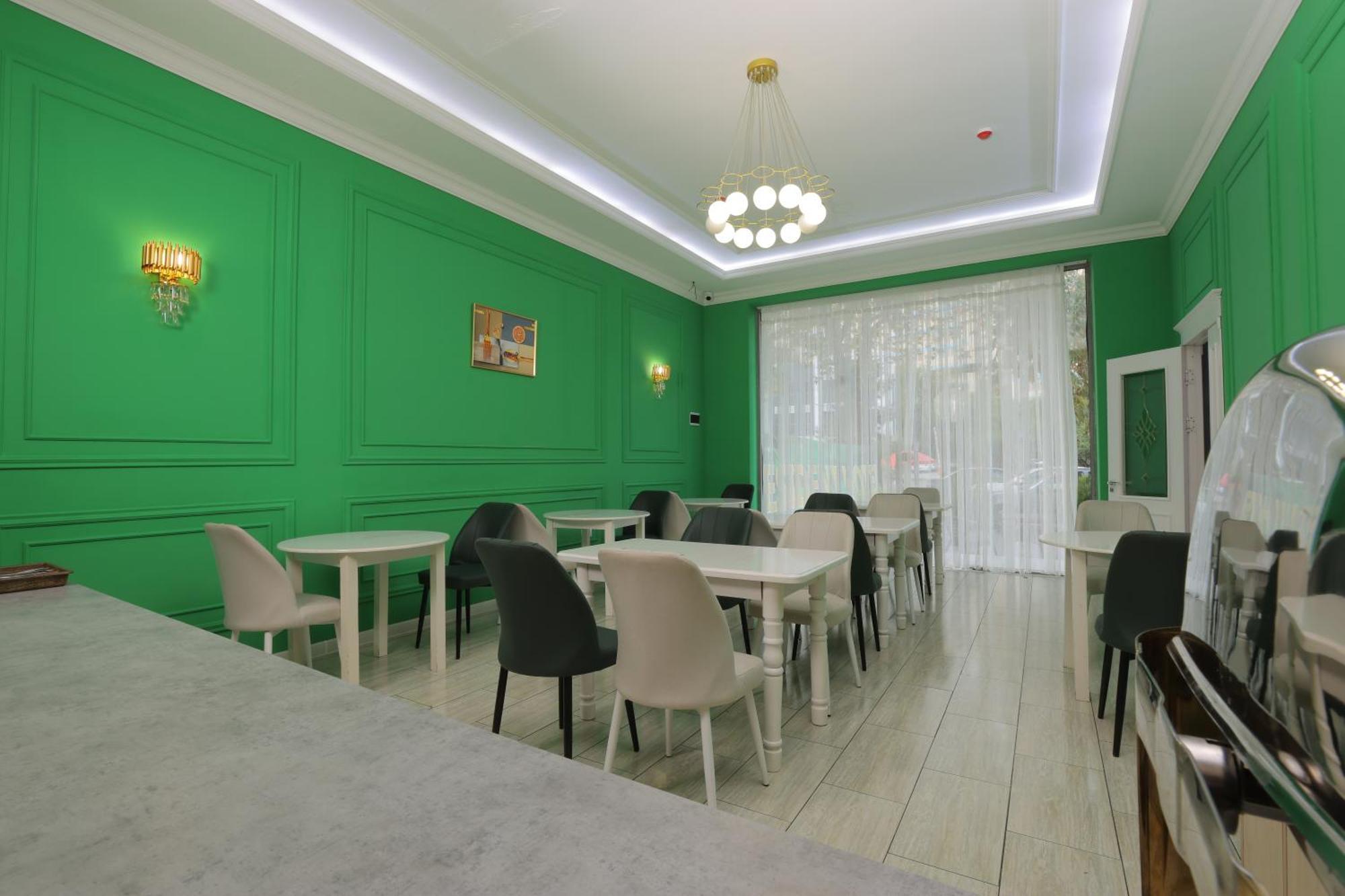 Resident Hotel Tashkent Esterno foto