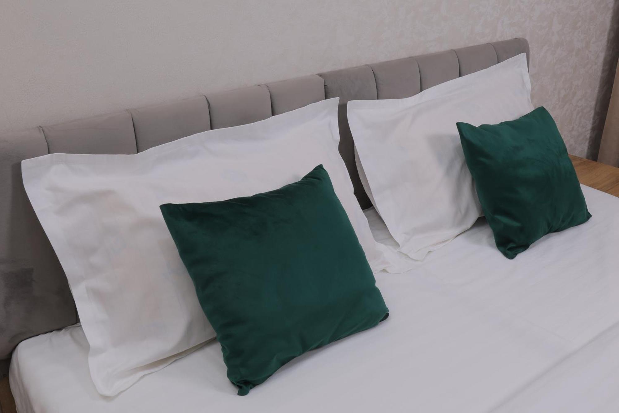 Resident Hotel Tashkent Esterno foto